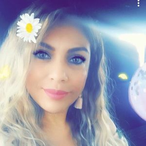 Meet your Posher, Dulce